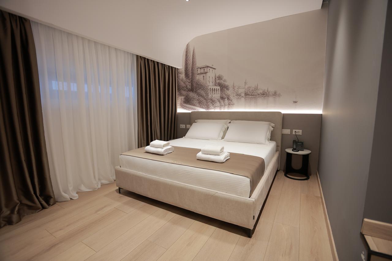 Select hotel Tirana